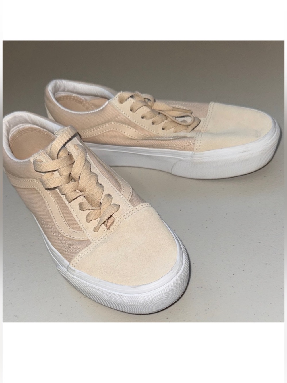 Vans old school Beige Low-Top suede toe Sneakers size M 6/W 8